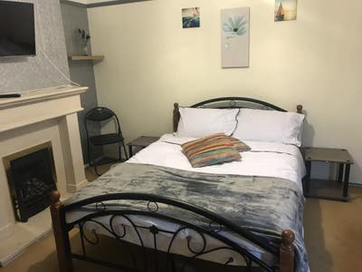 Professional Rooms - Close of Reading Town Centre Main Photo