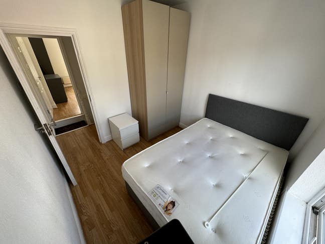 Room available now close to Lincoln Hospital Main Photo