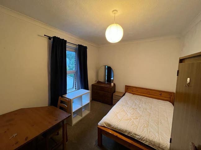 Large double rooms to rent in Portswood Main Photo