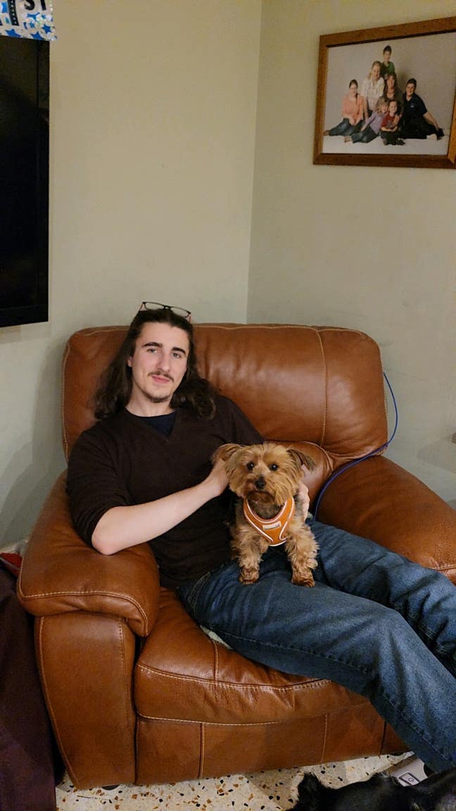 Room needed Main Photo