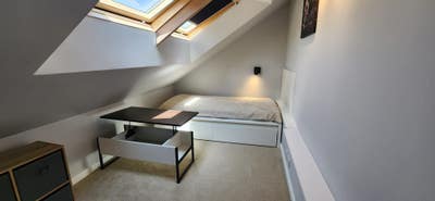 Cosy loft single room for rent Main Photo