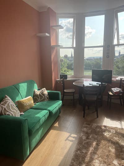 Looking for flatmate for lovely 2 bedroom flat in  Main Photo