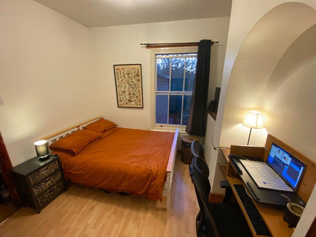 Double Room in Queen's Park Main Photo