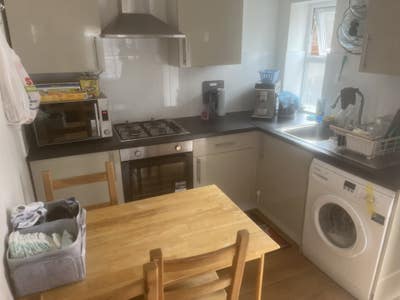 Spacious 1 Bed Flat Flat Available Main Photo