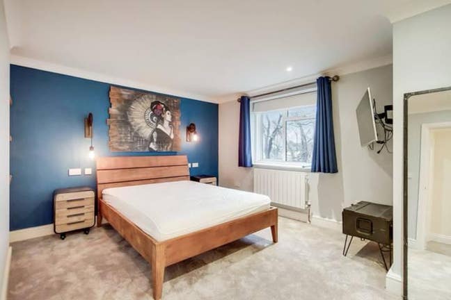 Spacious double room with en suite in Brixton 🌈 Main Photo