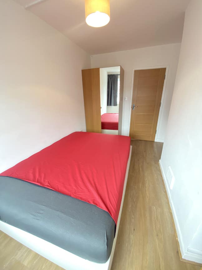 🍹 Old Street - New Room 🛏️ Ready to Move Main Photo