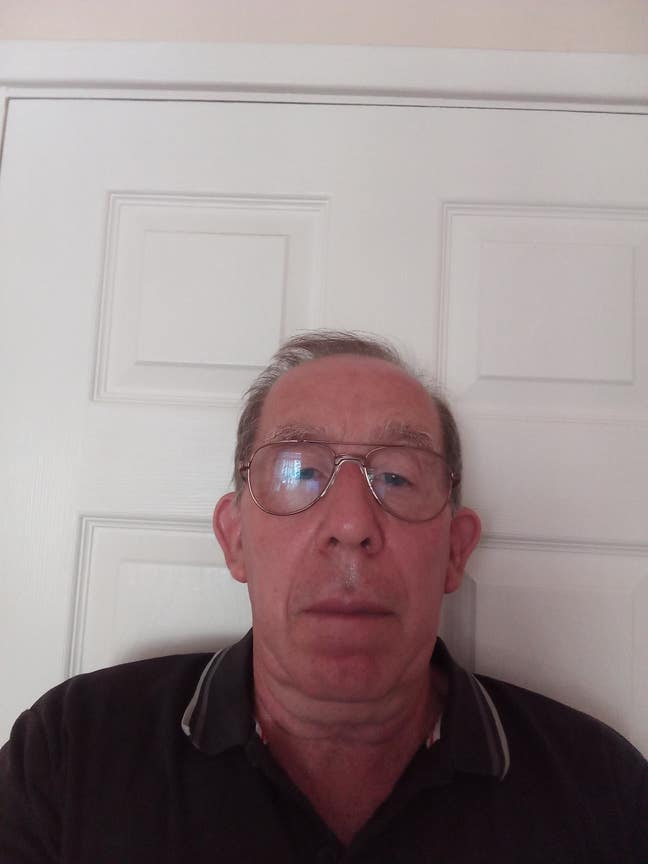 Couple seeks double room Main Photo