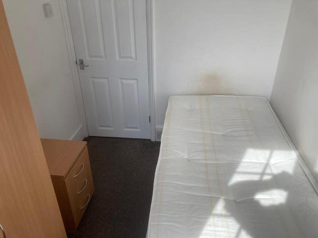 Single room in Acton Town! Main Photo