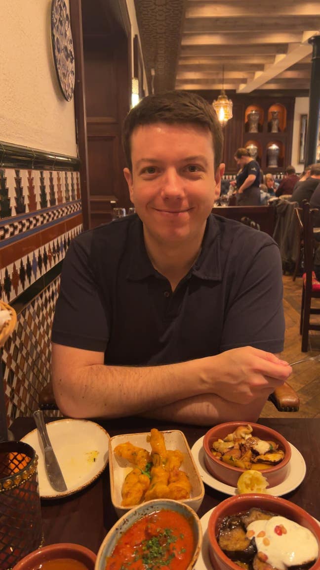 Male 37yo seeks room or buddy up in Edinburgh Main Photo