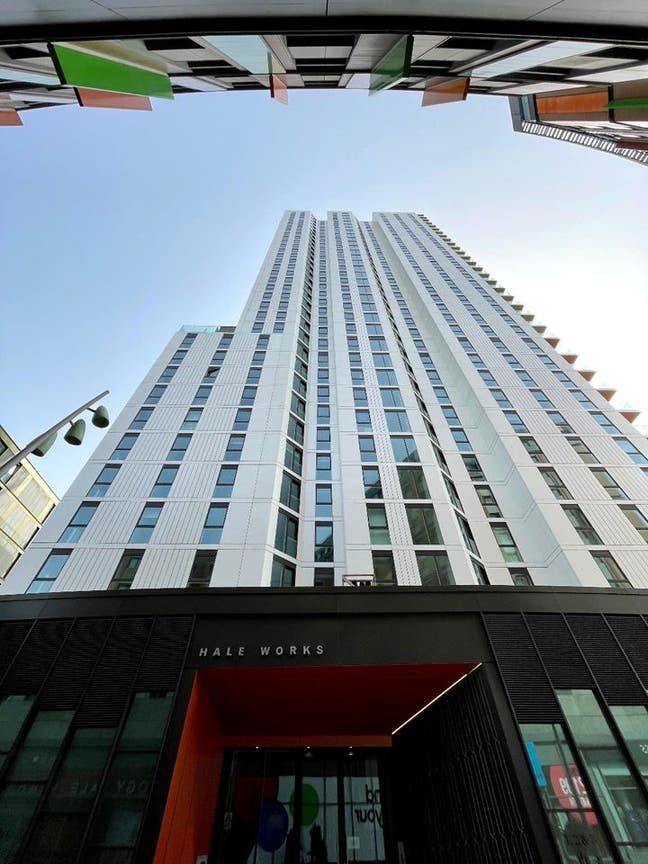 Fully Furnished 2B2B Apartment in a Luxury Buildin Main Photo