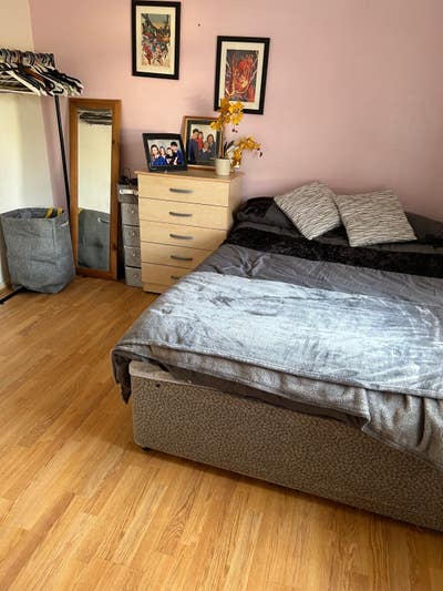 Room to rent Main Photo