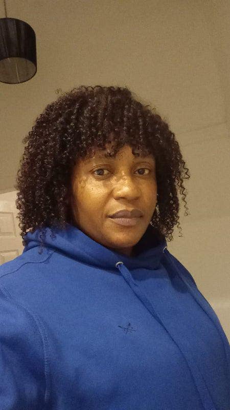 43 year old Female seeks a single or double room Main Photo