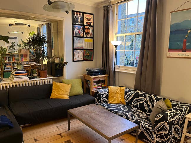 Two double rooms in mixed Camberwell flat - (1yr+) Main Photo