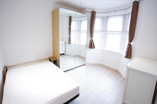 Lovely double room with its own bathroom! Main Photo