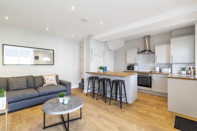 Final Luxury Room Available in Burley Available  Main Photo