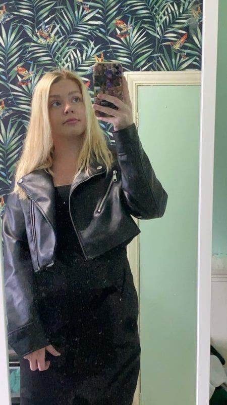 I’m looking for a room to rent with someone... Main Photo