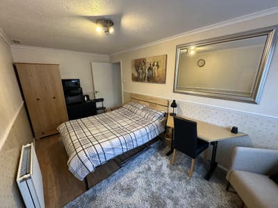 Double room to rent near MK Stadium / MK Hospital Main Photo