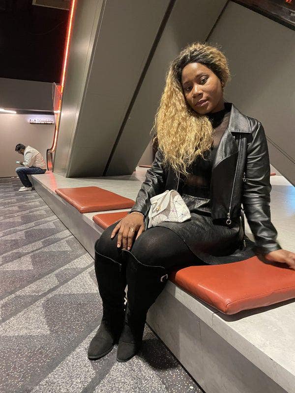 We are a professional couple aged 32. We are ... Main Photo