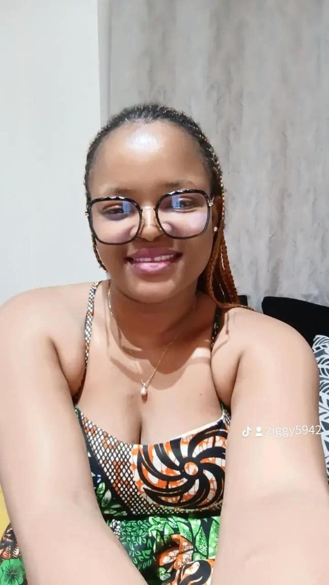 33 year old Female seeks a single or double room Main Photo