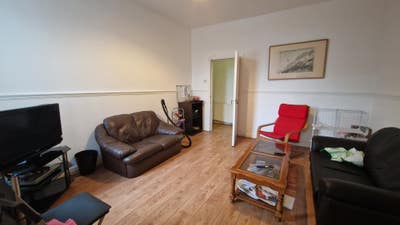 Lovely bright room in house share Bills Inc Main Photo