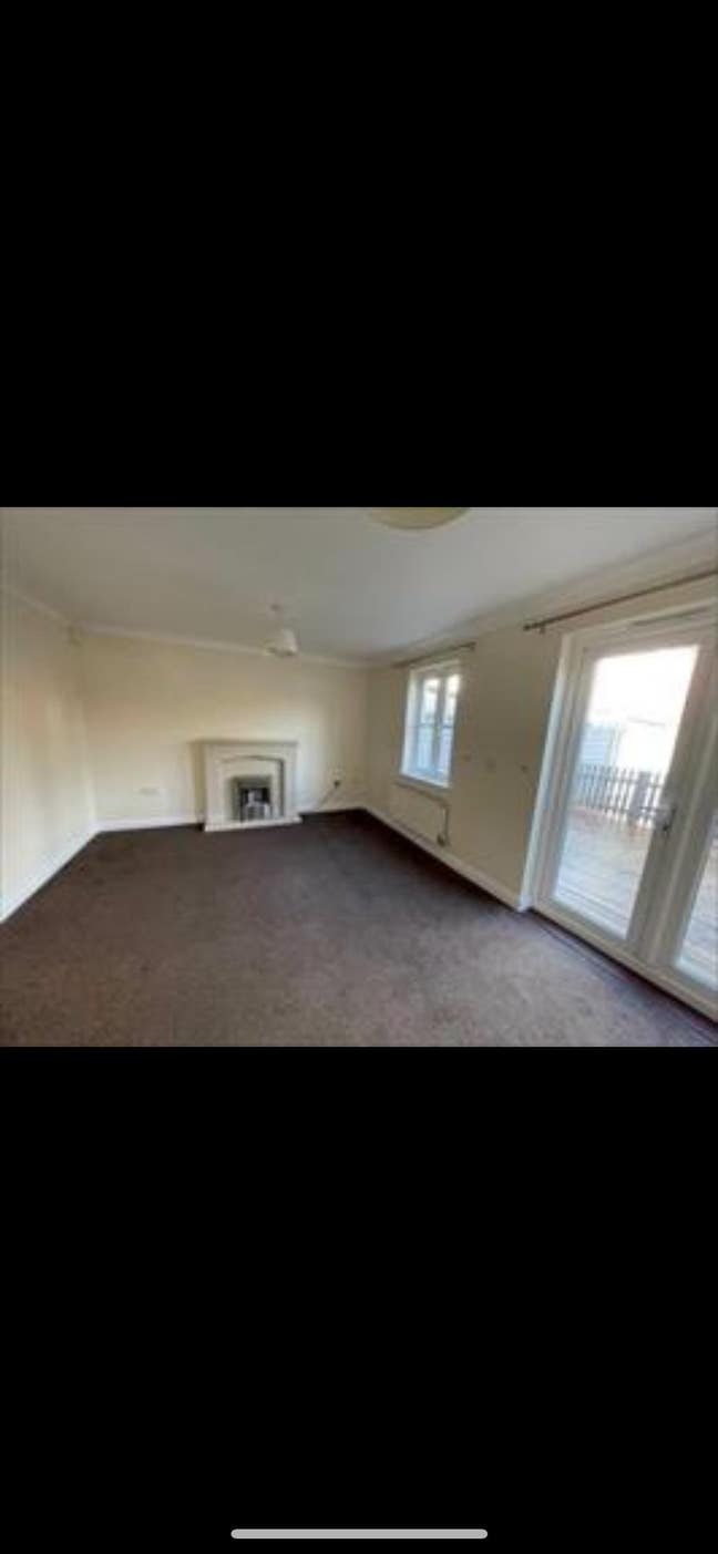 Room in shared house  Main Photo