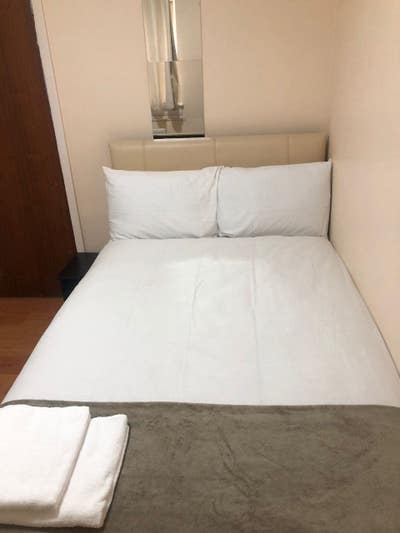 Rooms to let in a large ground floor flat Main Photo
