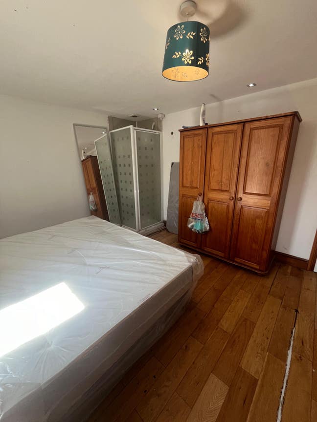 King Size Double Room with Shower Cubicle  Main Photo