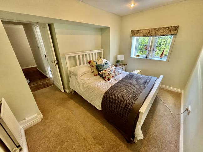 Room to rent Main Photo