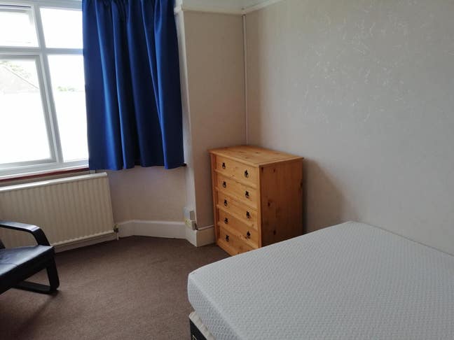 Double Room with En Suite Christchurch Main Photo