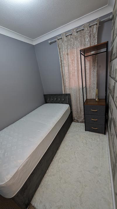Single room, short or long stay. Main Photo