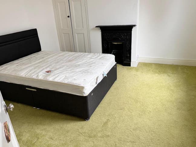 2 Double Bedrooms, 1 single room Main Photo