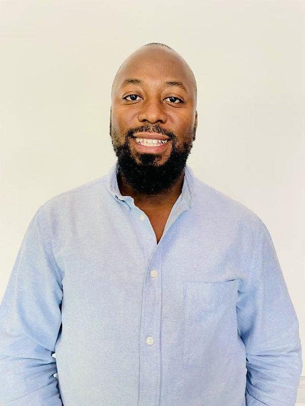 I am a professional male aged 33. I am lookin... Main Photo