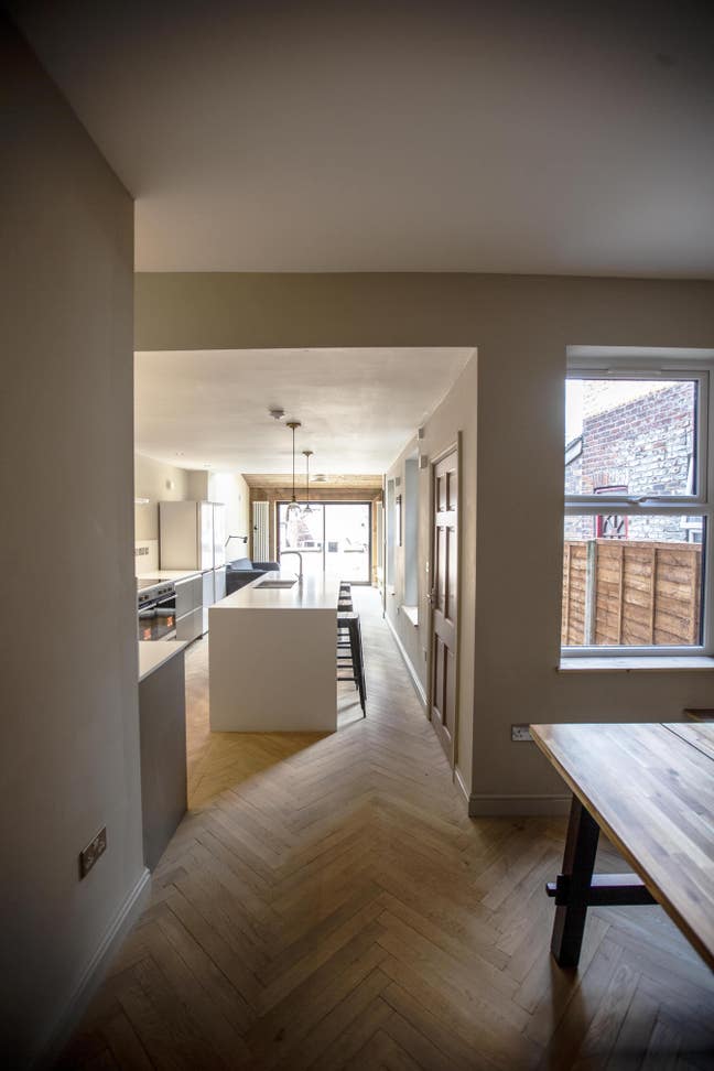 Incredible Brand New Luxury Refurb - Student House Main Photo