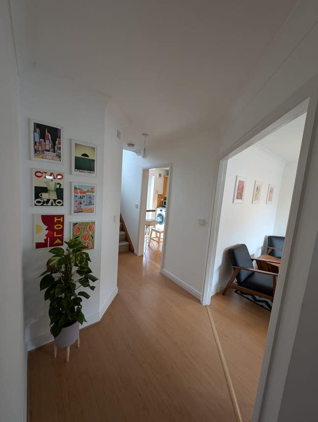 1 Double Bed Room Townhouse Main Photo