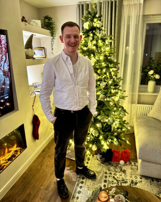 I am a professional male aged 29. I am lookin... Main Photo