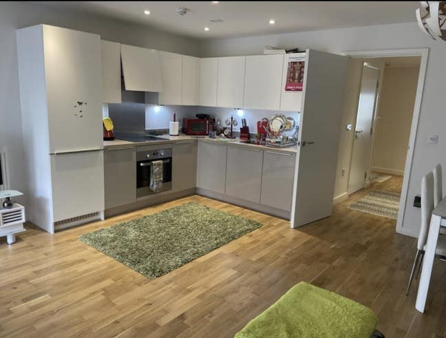  Flat  Share-Double  room +private bathroom Main Photo