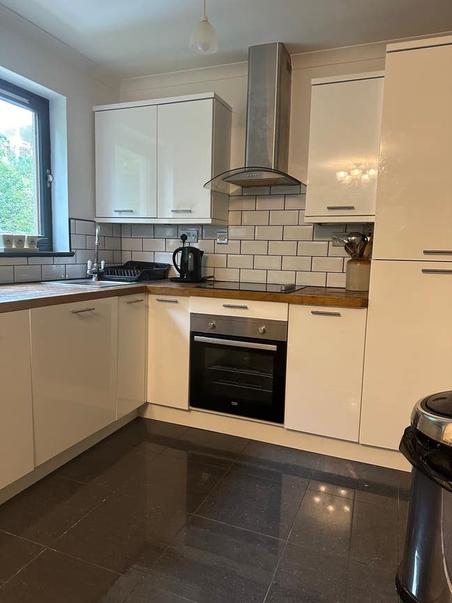 Entire 1 Bed flat & large attic office & parking Main Photo