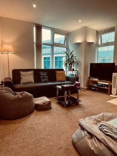 Double Bedroom With Full Private Bathroom Main Photo