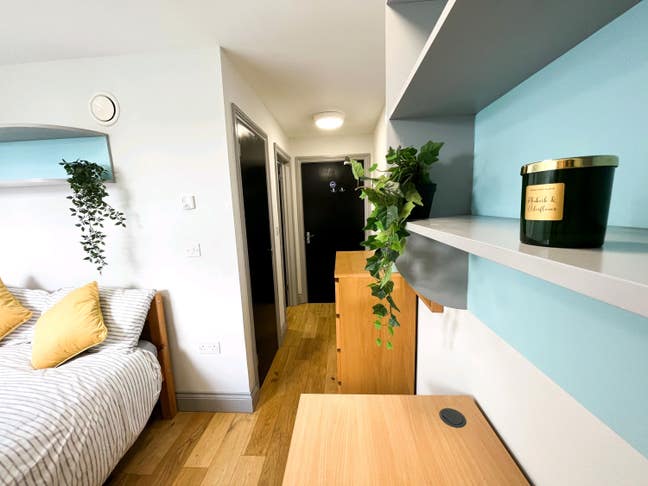Ensuite Room Near Hospital Main Photo