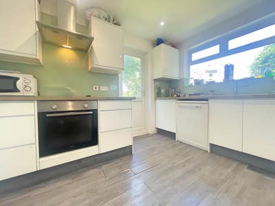 Double Ensuite room in shared house  Main Photo