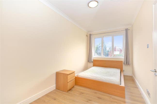 Ensuite Double Room available now Main Photo