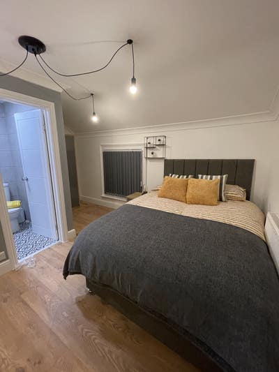 Double En-Suite Bedroom Main Photo