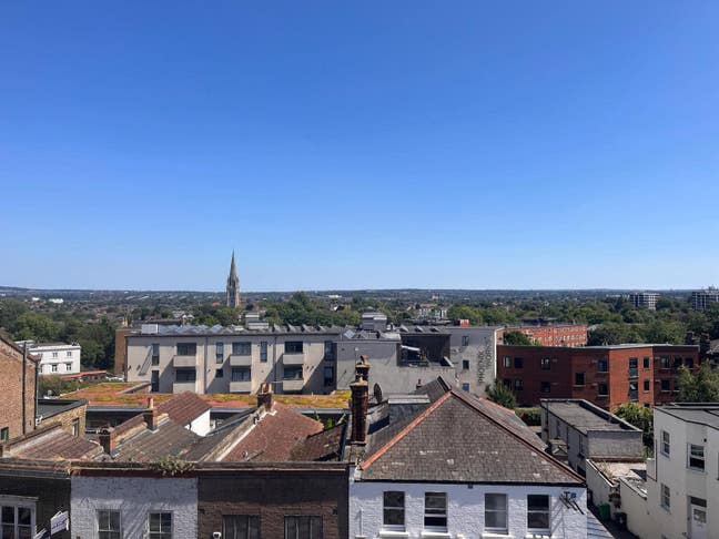 Double Room Available in Forest Hill Main Photo