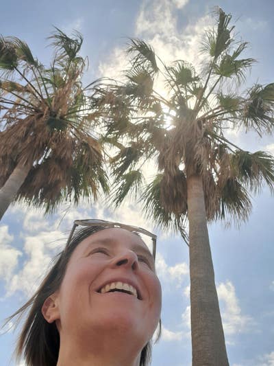 Clean, tidy, friendly, quiet female looking 4 dbl Main Photo