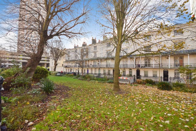 Russell Square Room to Rent  Main Photo