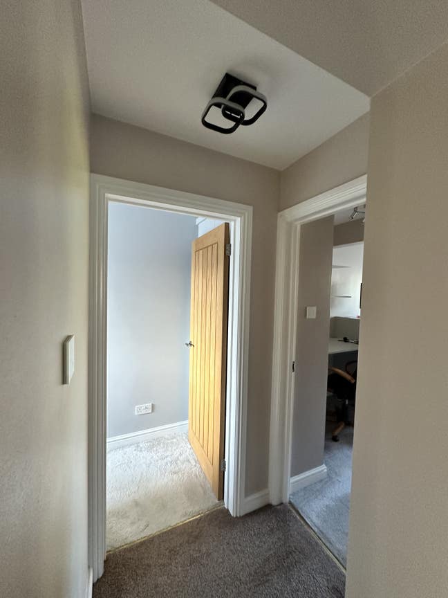 Two rooms with almost exclusive use of Bathroom  Main Photo