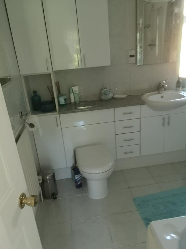 Single room in private detached house Main Photo