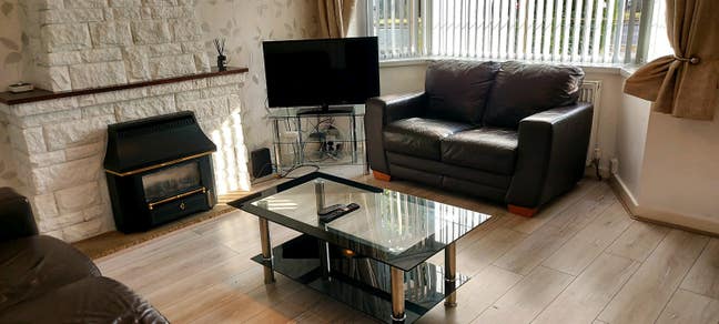 Professional modern house share  Main Photo