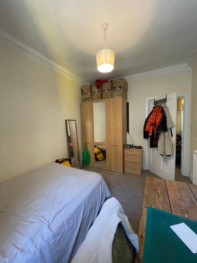 Room for rent in an outdoorsy flat. Main Photo