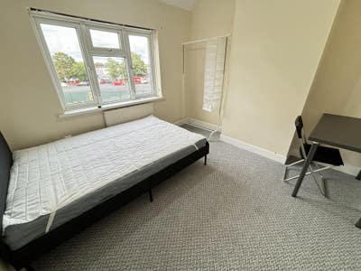 Deposit Payment Plan! Great Rooms in Great Barr! Main Photo